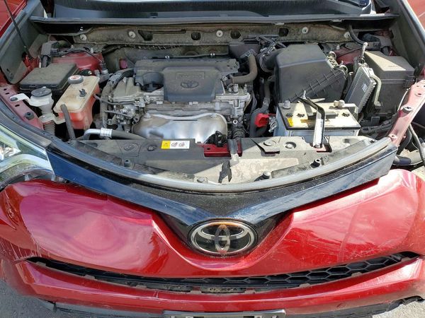 2018 TOYOTA RAV4 SE
