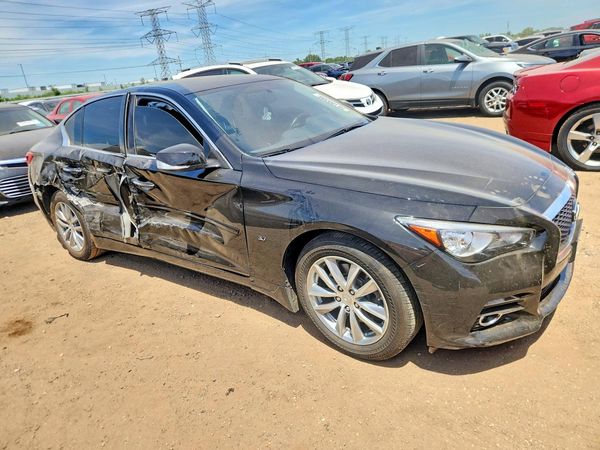 2015 INFINITI Q50