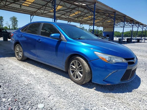 2017 TOYOTA CAMRY LE/SE/XLE/XSE — Passenger 3/4