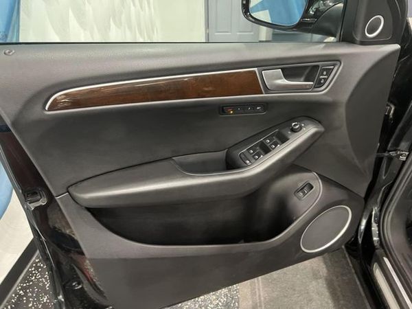 2012 AUDI Q5