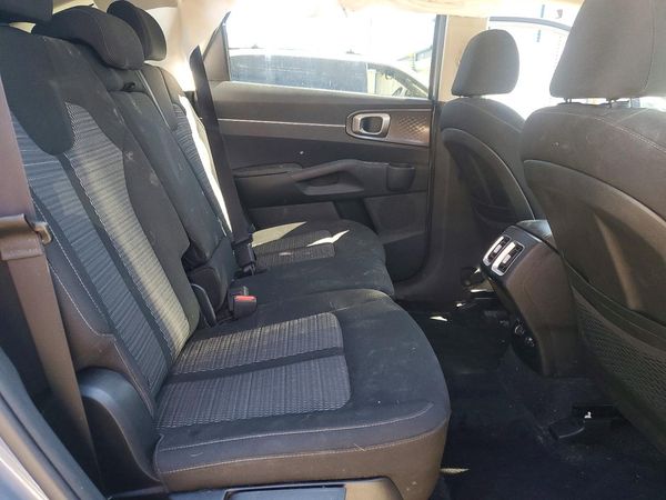 2022 KIA SORENTO LX
