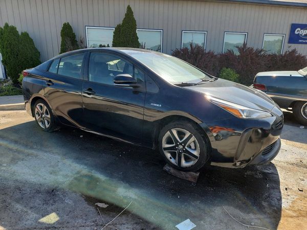 2021 TOYOTA PRIUS