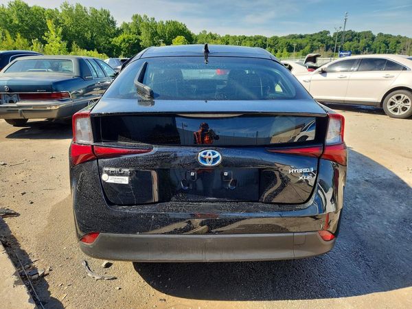 2021 TOYOTA PRIUS