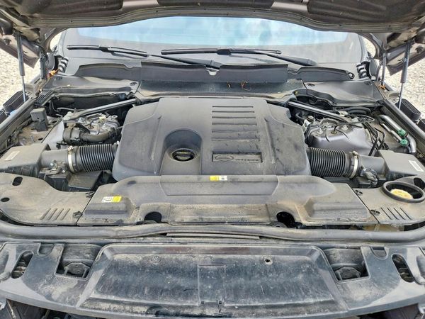 2021 LAND ROVER RANGE ROVER SPORT HSE Silver Edition