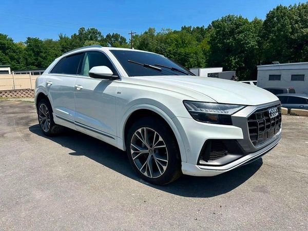 2023 AUDI Q8
