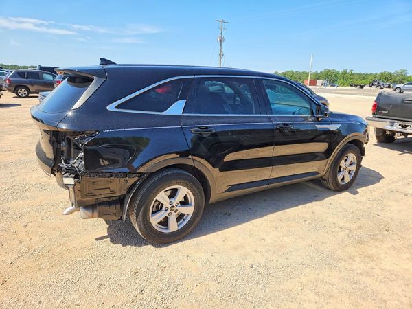 2025 KIA SORENTO LX