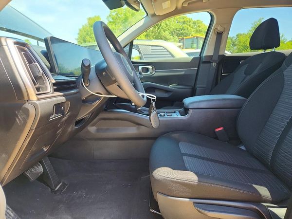 2025 KIA SORENTO LX