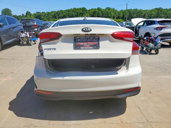 2018 KIA FORTE LX Base