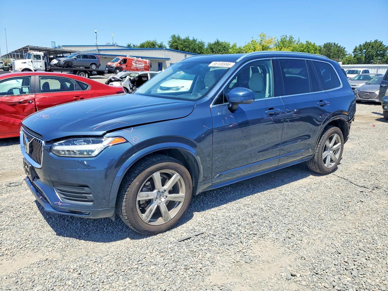 2020 VOLVO XC90 Momentum