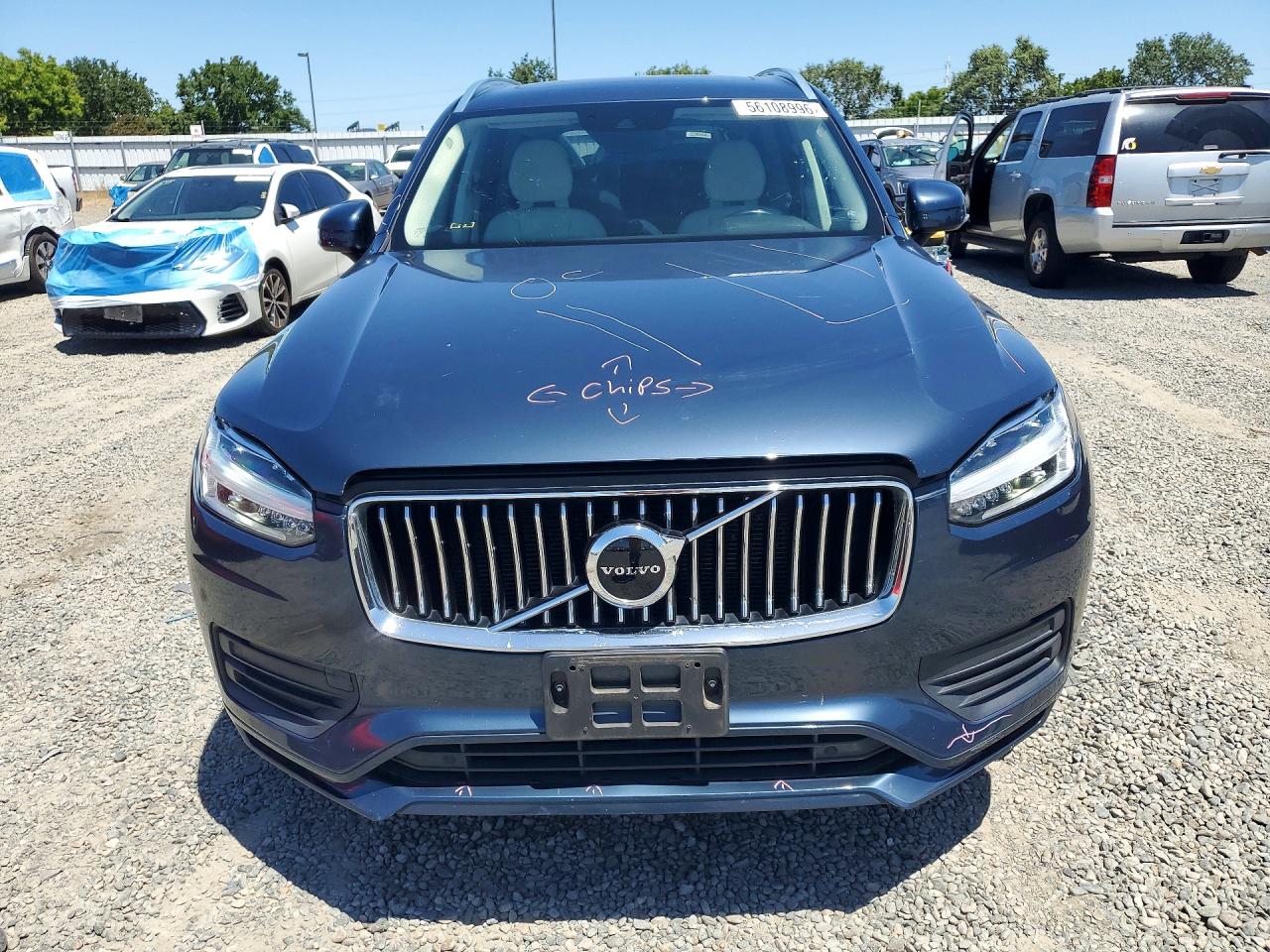 2020 VOLVO XC90 Momentum