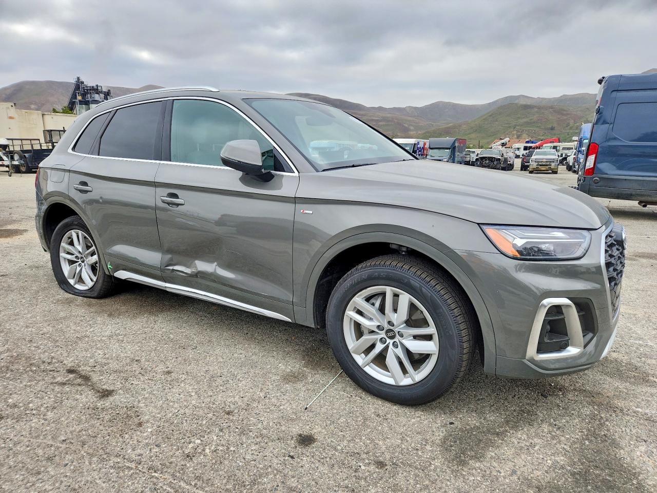 2023 AUDI Q5 S Line quattro Premium
