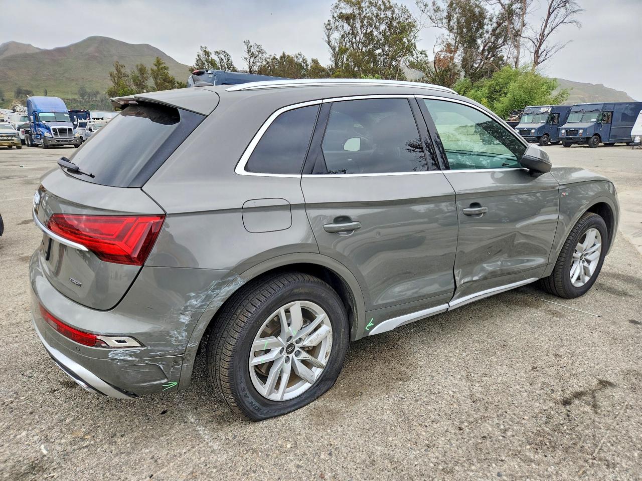 2023 AUDI Q5 S Line quattro Premium