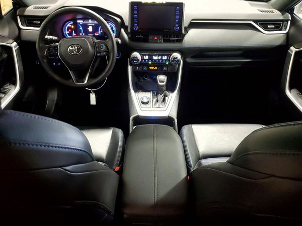 2019 TOYOTA RAV4 XSE HV 4WD