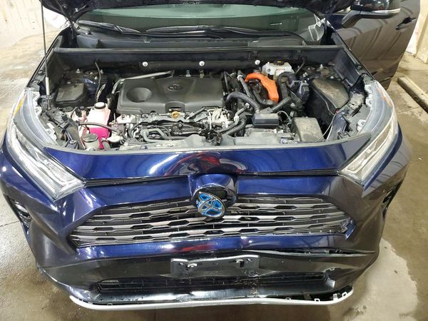 2019 TOYOTA RAV4 XSE HV 4WD
