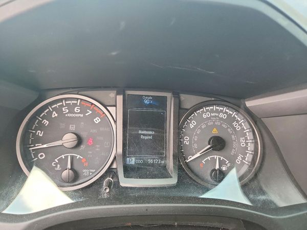 2022 TOYOTA TACOMA SR5