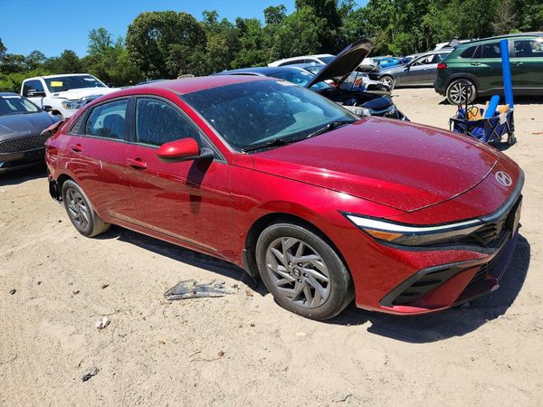 2024 HYUNDAI ELANTRA