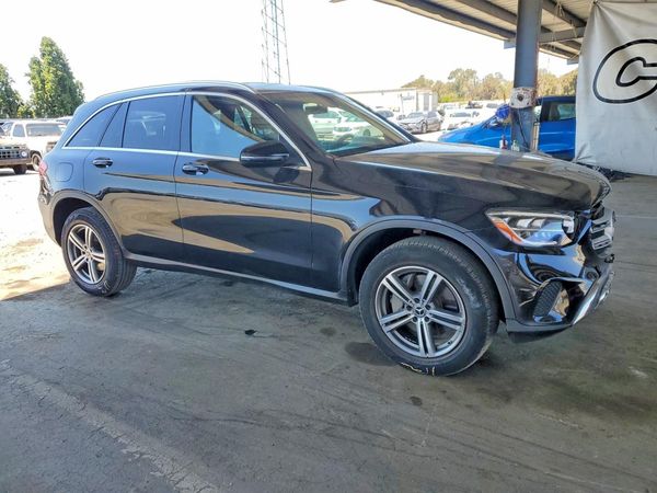 2020 MERCEDES-BENZ GLC GLC300