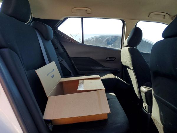 2024 NISSAN KICKS S