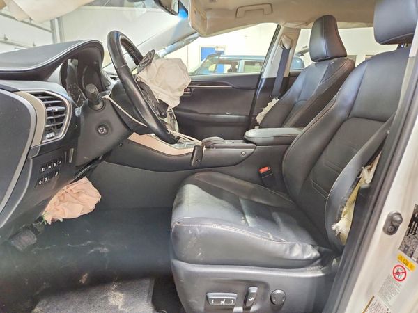 2015 LEXUS NX 200t Luxury