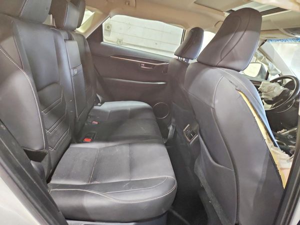 2015 LEXUS NX 200t Luxury