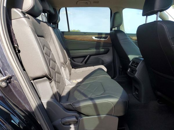 2025 VOLKSWAGEN ATLAS SE