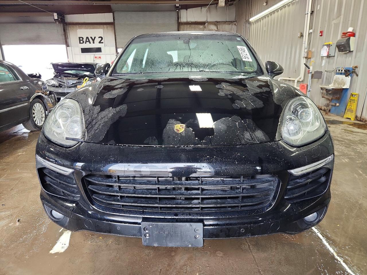 2017 PORSCHE CAYENNE
