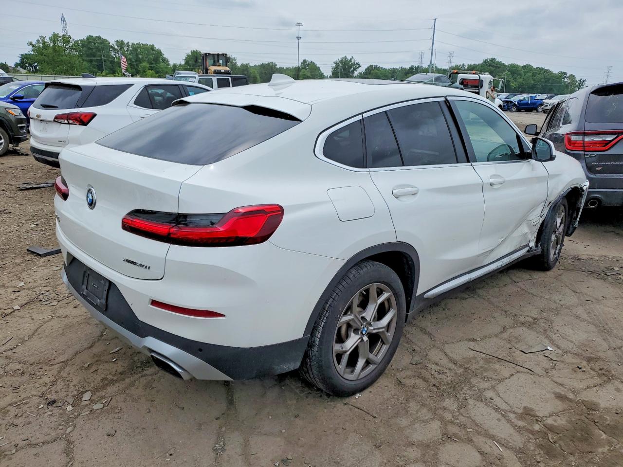 2024 BMW X4 xDrive30i
