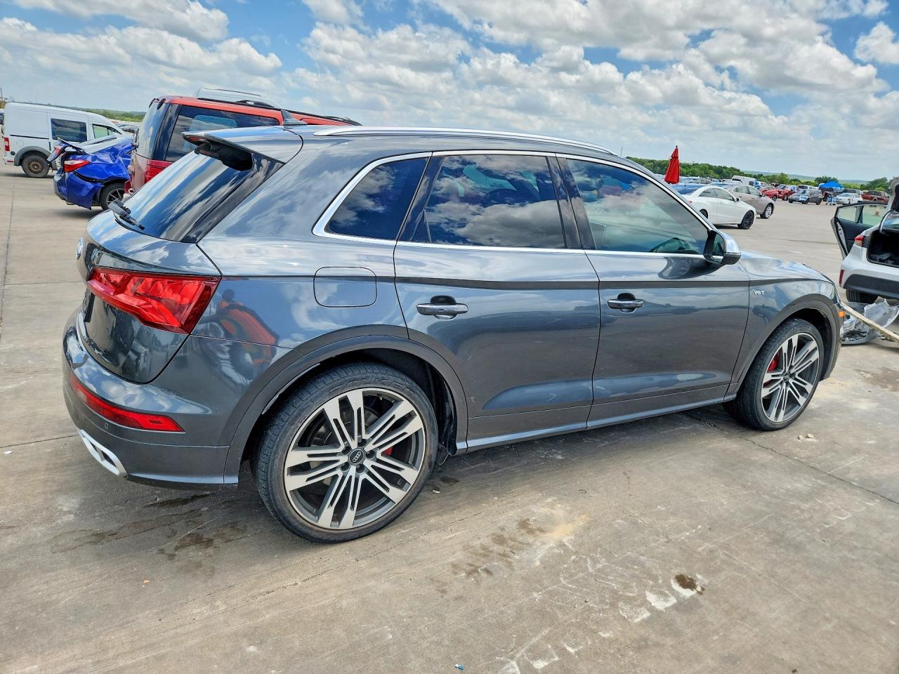 2018 AUDI SQ5 quattro Prestige