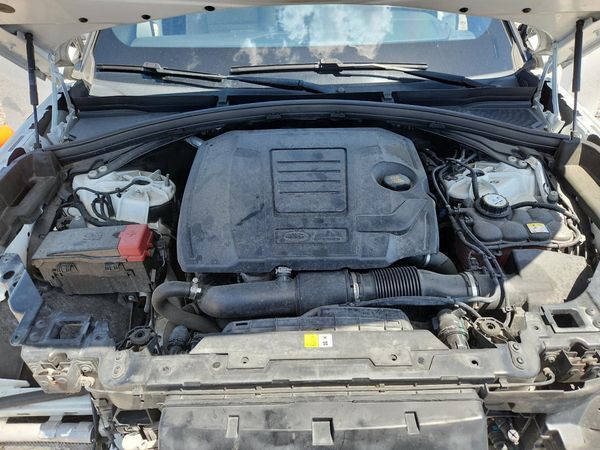 2018 LAND ROVER RANGE ROVER VELAR R-Dynamic SE