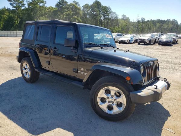 2015 JEEP WRANGLER UNLIMITED SAHARA 4X4