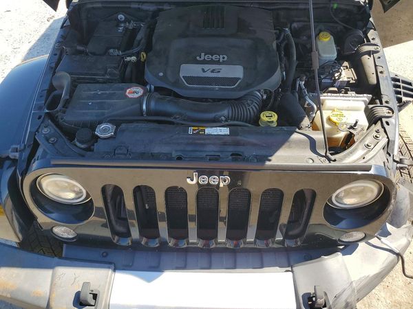 2015 JEEP WRANGLER UNLIMITED SAHARA 4X4