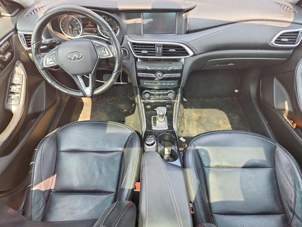 2017 INFINITI QX30