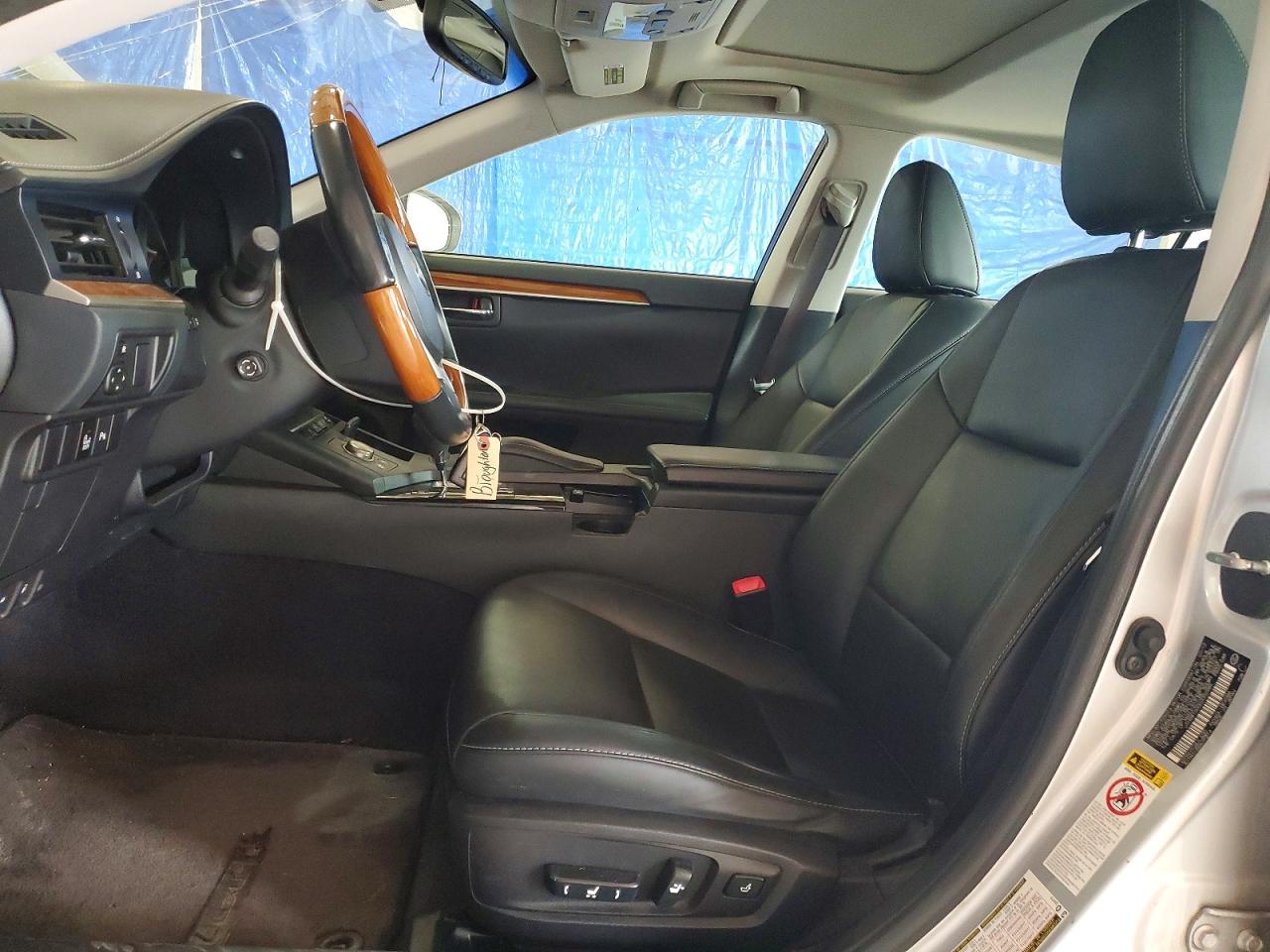 2013 LEXUS ES 300h