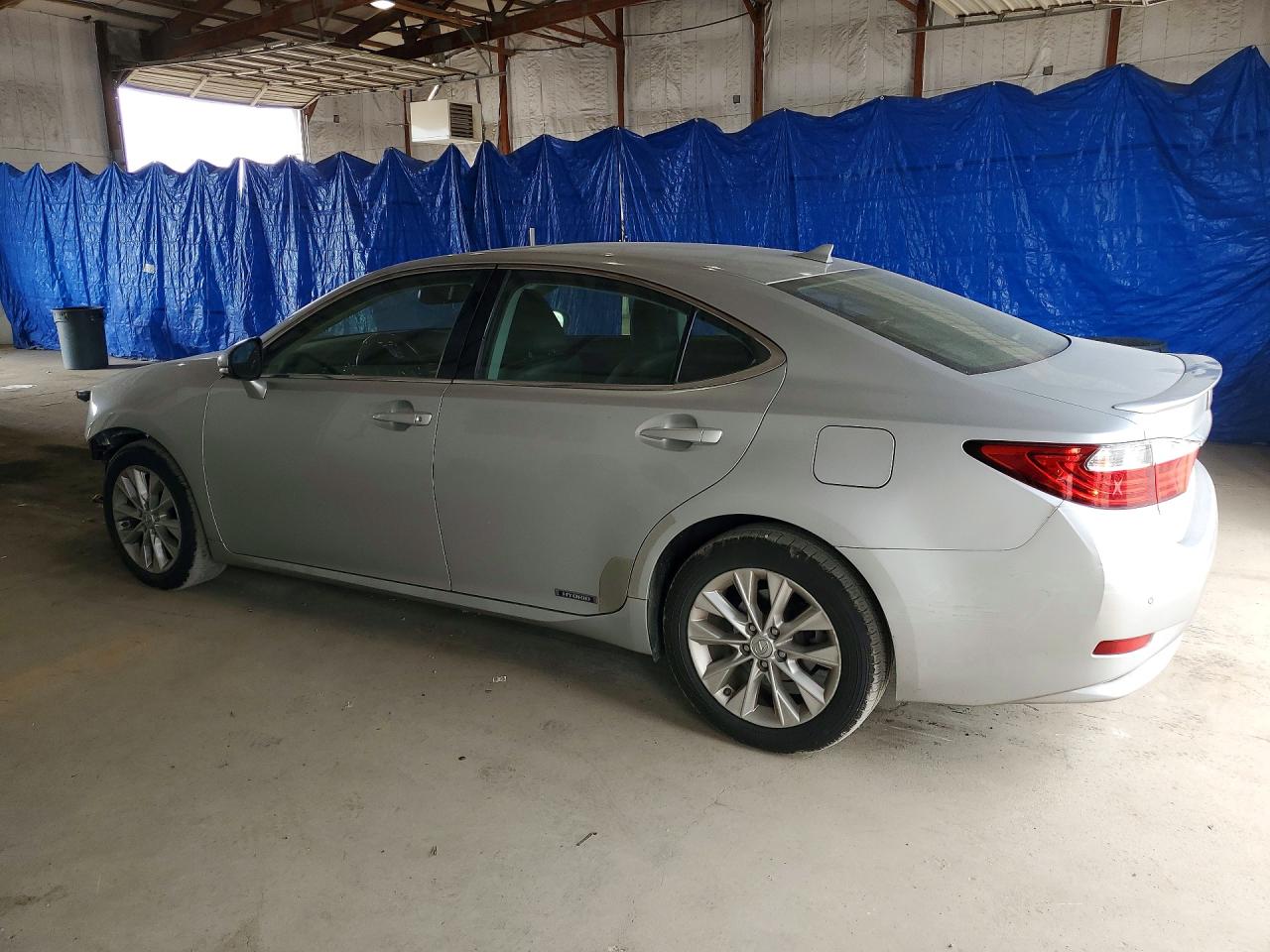 2013 LEXUS ES 300h