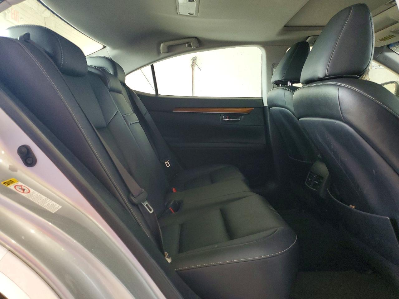 2013 LEXUS ES 300h