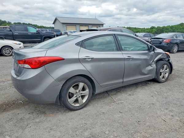 2012 HYUNDAI ELANTRA