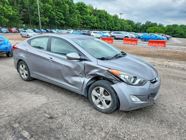 2012 HYUNDAI ELANTRA