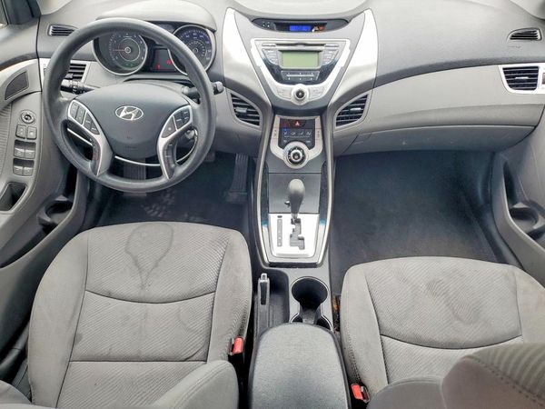 2012 HYUNDAI ELANTRA