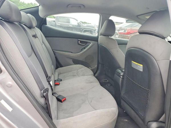 2012 HYUNDAI ELANTRA