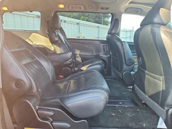 2015 TOYOTA SIENNA