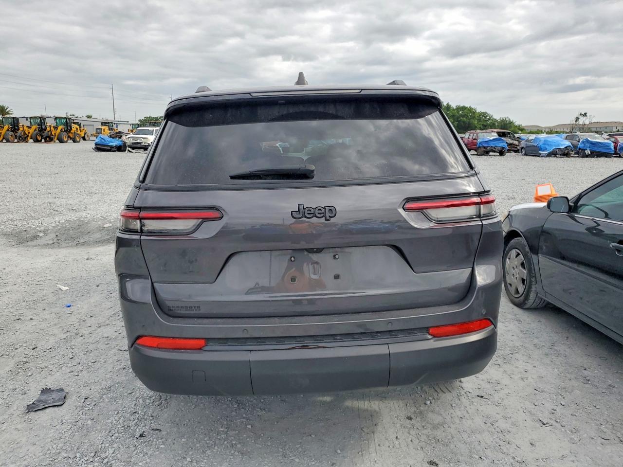 2025 JEEP GRAND CHEROKEE Laredo, Altitude