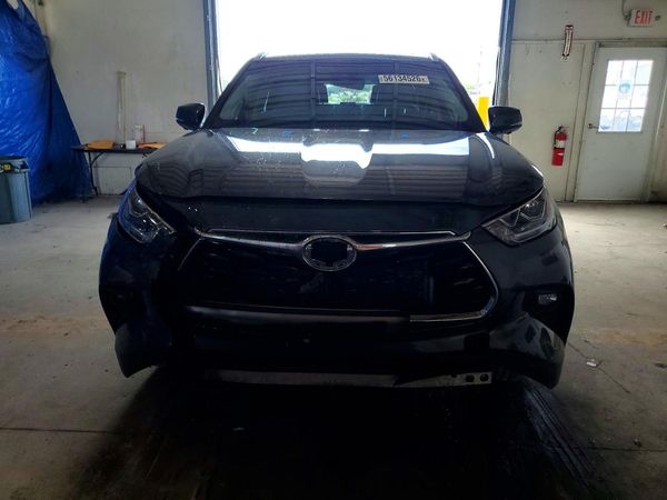 2024 TOYOTA HIGHLANDER