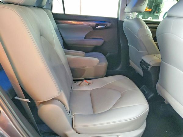 2024 TOYOTA HIGHLANDER