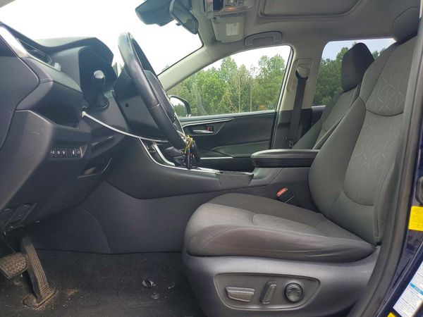 2019 TOYOTA RAV4 XLE / XLE Premium 4WD