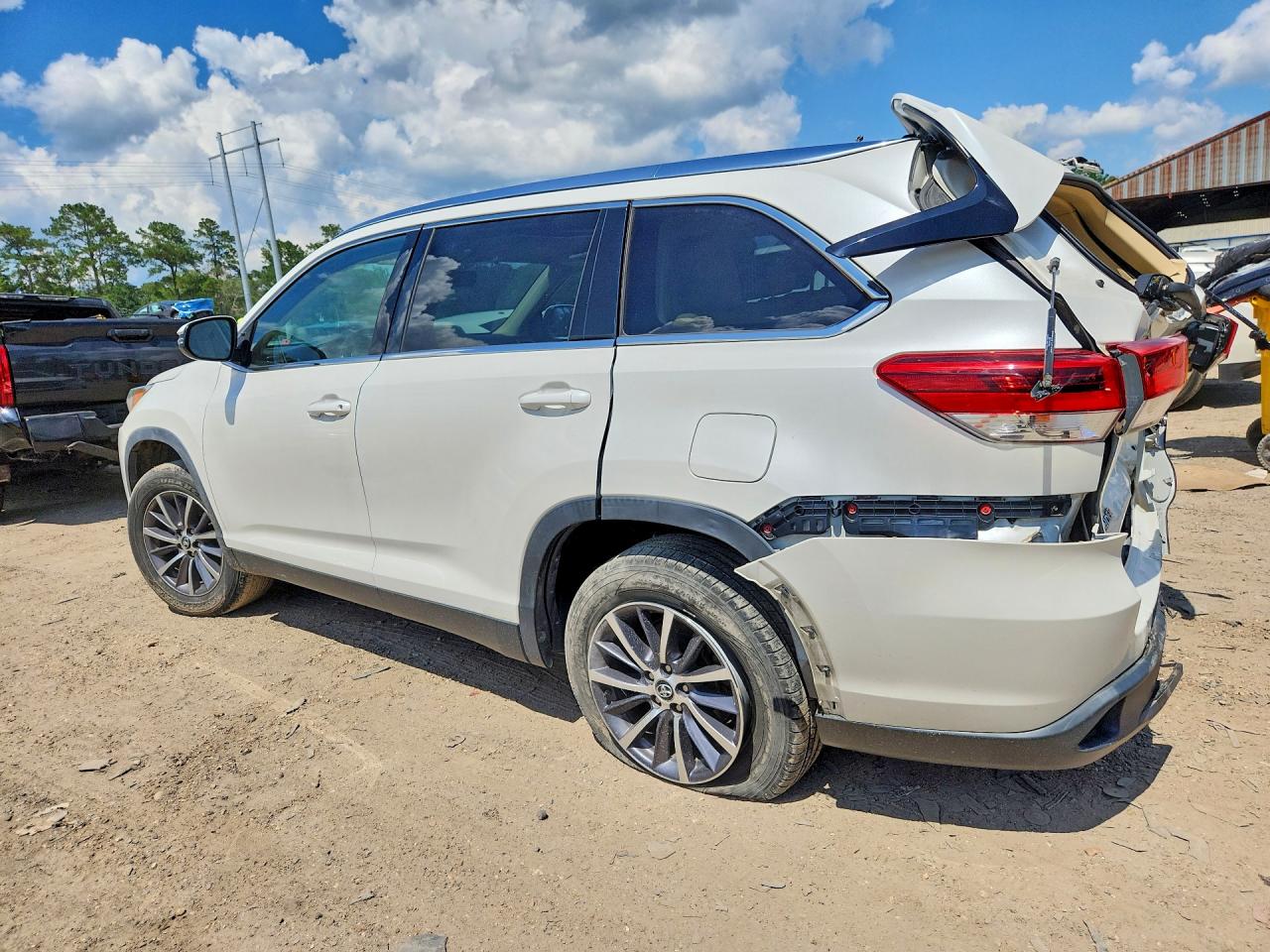 2019 TOYOTA HIGHLANDER SE/XLE