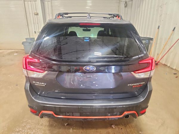 2022 SUBARU FORESTER