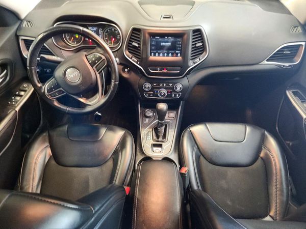 2019 JEEP CHEROKEE LATITUDE PLUS 4X4