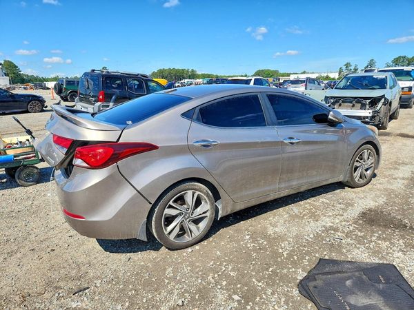 2016 HYUNDAI ELANTRA