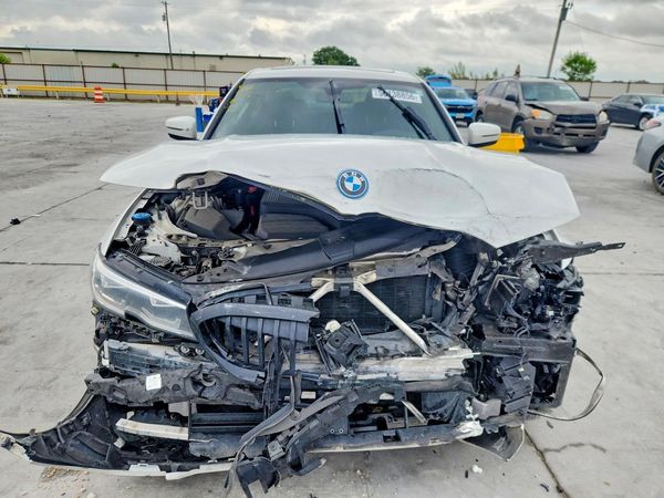 2022 BMW 330E