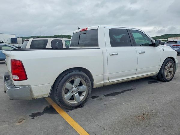 2016 RAM 1500 SLT
